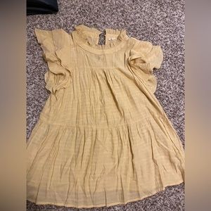 Womens mustard color top Sz.Lg